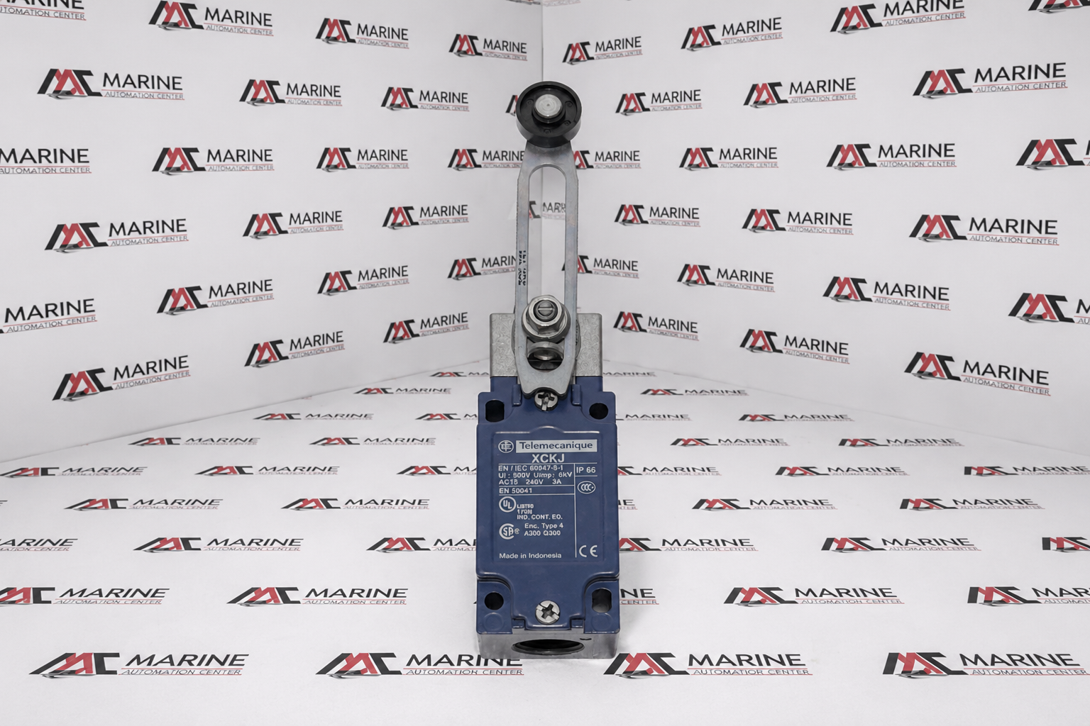Telemecanique Heavy-Duty Rotary Lever Roller Limit Switch  XCKJ10541