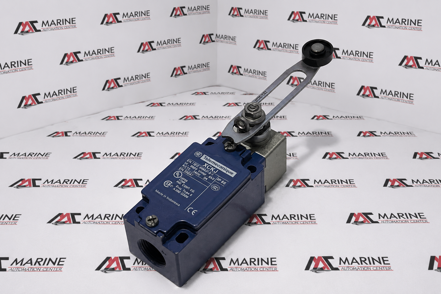 Telemecanique Heavy-Duty Rotary Lever Roller Limit Switch  XCKJ10541 thumbnail