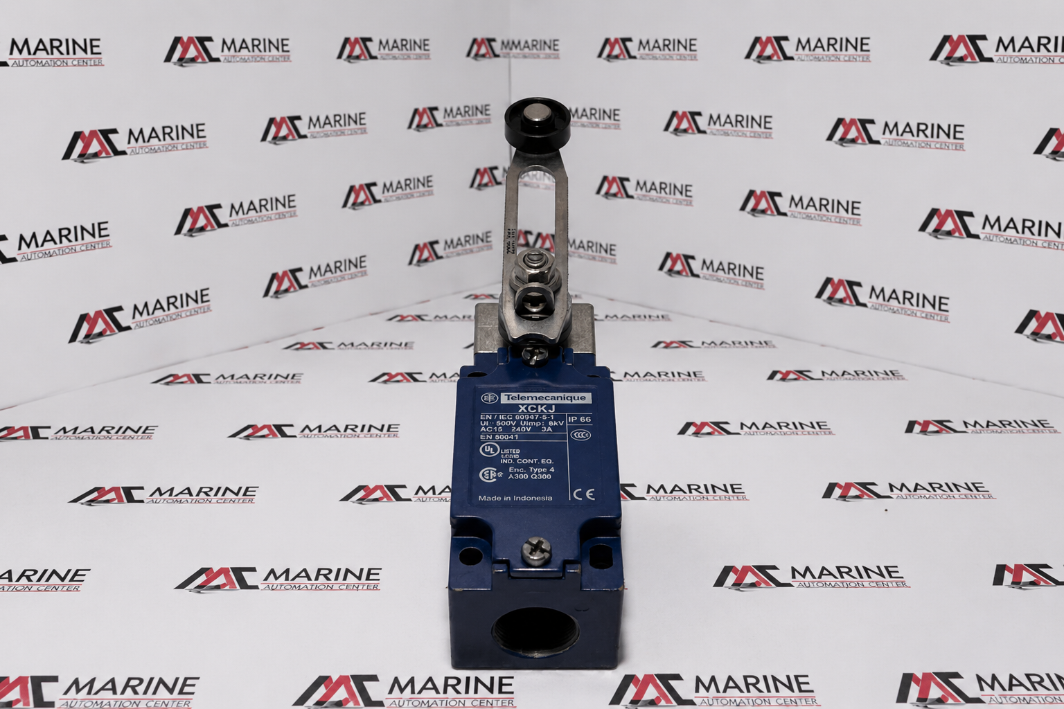 Telemecanique Heavy-Duty Rotary Lever Roller Limit Switch  XCKJ10541 thumbnail
