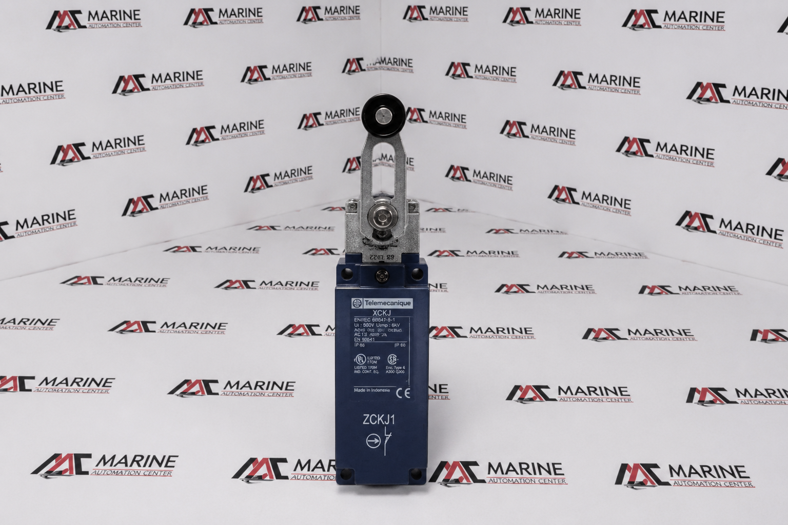Telemecanique Heavy-Duty Rotary Lever Roller Limit Switch  XCKJ10541 thumbnail